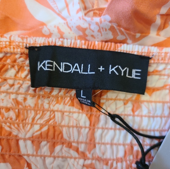 Kendall+Kylie Halter Top Size Large - Picture 9 of 9